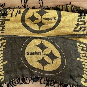Forever Collectibles Black and Gold Steelers Scarf